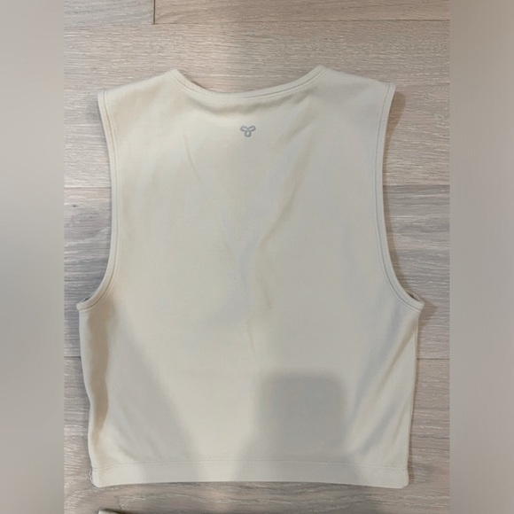 TnAction TnaBUTTER™ Muscle Tank and Atmosphere Hi-Rise 7" Short - SET Size Small - Picture 4 of 5